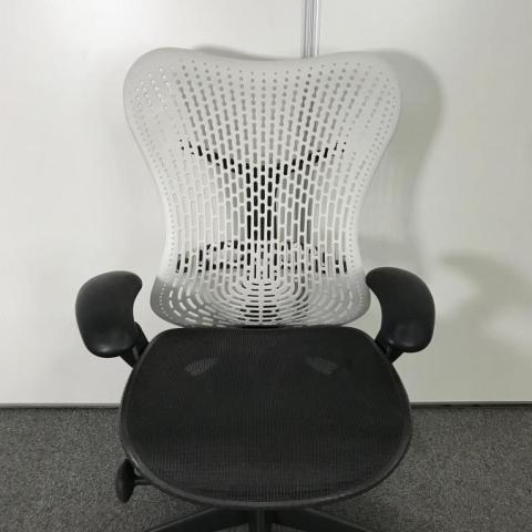 ハーマンミラー ミラチェア 可動肘 シトロン／グレー Herman miller／Mirra Chair／人気／OAチェアー／椅子／メッシュ／中古-  中古オフィス家具の専門店-天下一