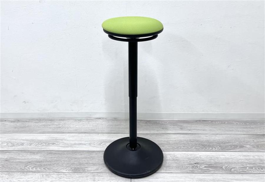 【定価約５万円】【半立位姿勢で腰と脚への負担を分散！】■オカムラ/ピルエット　■座グリーン/ボディブラック　在庫1点のみ　短時間のミーティングにおすすめ！
                        ピルエット
                                    中古
            