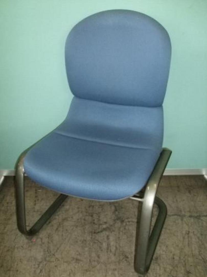 ☆★　内田洋行　ミーティングチェア　ブルー　☆★【会議チェア】
                                    中古
            