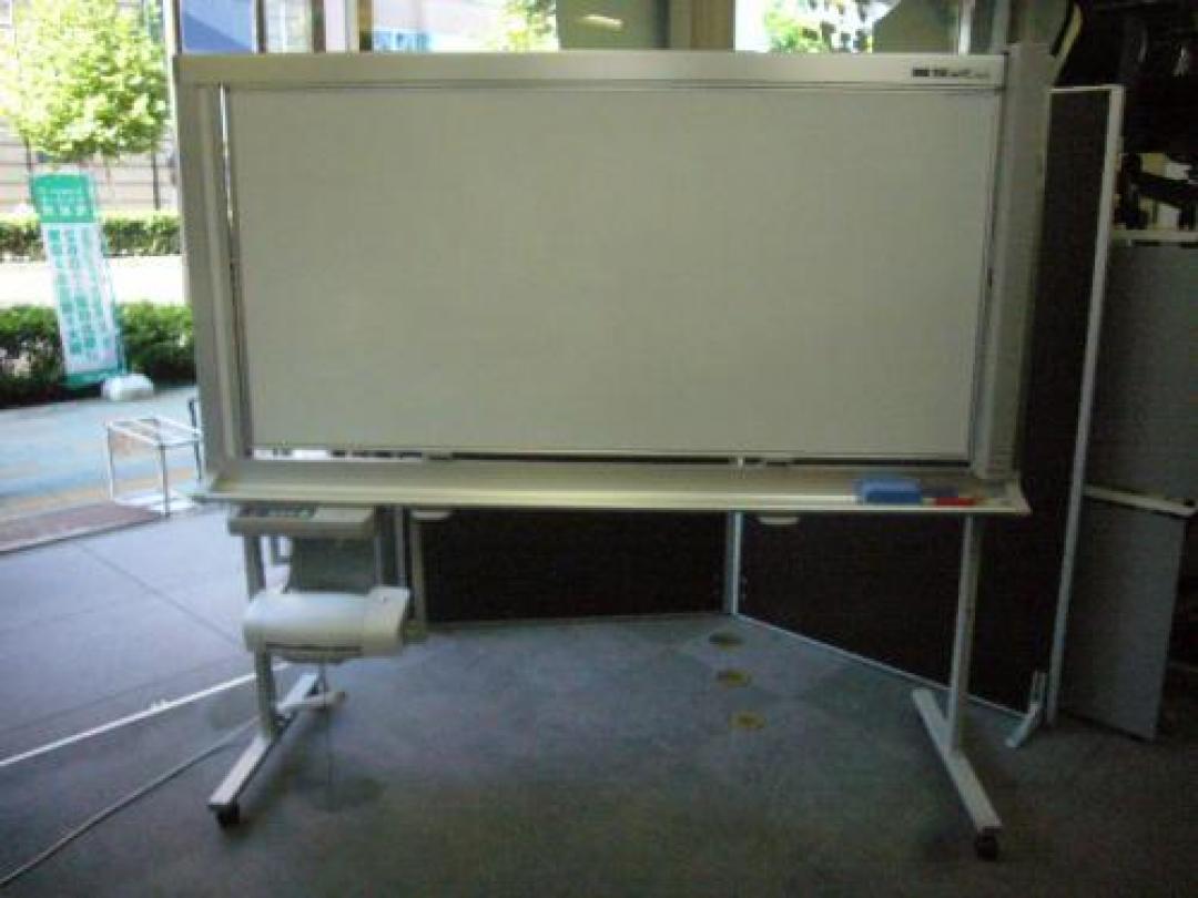 <font size=3><b><a href=http://www.officebusters.com/shop_showsai/kinshicho.php>常時在庫900点以上！都内最大クラスの在庫量…錦糸町店！！　ご奉仕キャンペーン実施中！！【来店即決10％ＯＦＦキャンペーン実施中！！】もしくは【地域限定！送料無料キャンペーン実施中！！】詳しくはこちらをクリック</a></b></font>　2007年発売！書撮りくんＭＣ1800（モノクロ）！！業界初の液晶モニター！両面タイプ+ＵＳＢメモリー＆ＳＤカード装備可能！最高の逸品です！
                                    中古
            