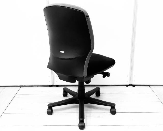中古】ヴィラージュチェア オカムラ/okamura 肘無ミドルバックチェア 500154 - 中古オフィス家具ならオフィスバスターズ