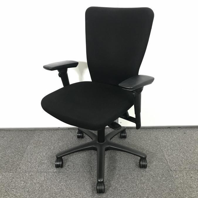 【在庫入替セール品】【快適な座り心地とフィット感！人間工学に基づいた快適シーティング！】■オカムラ（okamura）製　カロッツァチェア　肘付ハイバック　■可動肘　■ハンガー付　■ブラック【A00978178】【KN】
                        カロッツァチェア
                                    中古
            