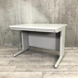 【在庫入替セール】【品質とコスパの両立！！幅1000㎜タイプのコンパクト平机！】■オカムラ(okamura)　SD-Vシリーズ　平机　引き出し付き　■色：ライトグレー【弊社使用欄：A00993182】