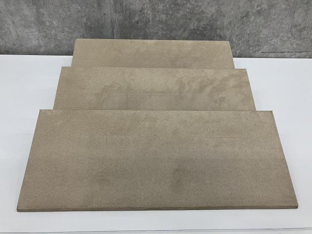 波型の展示台が8台入荷致しました!!
※マテハン本舗の中古商品は、千葉県柏市に在庫がございます。