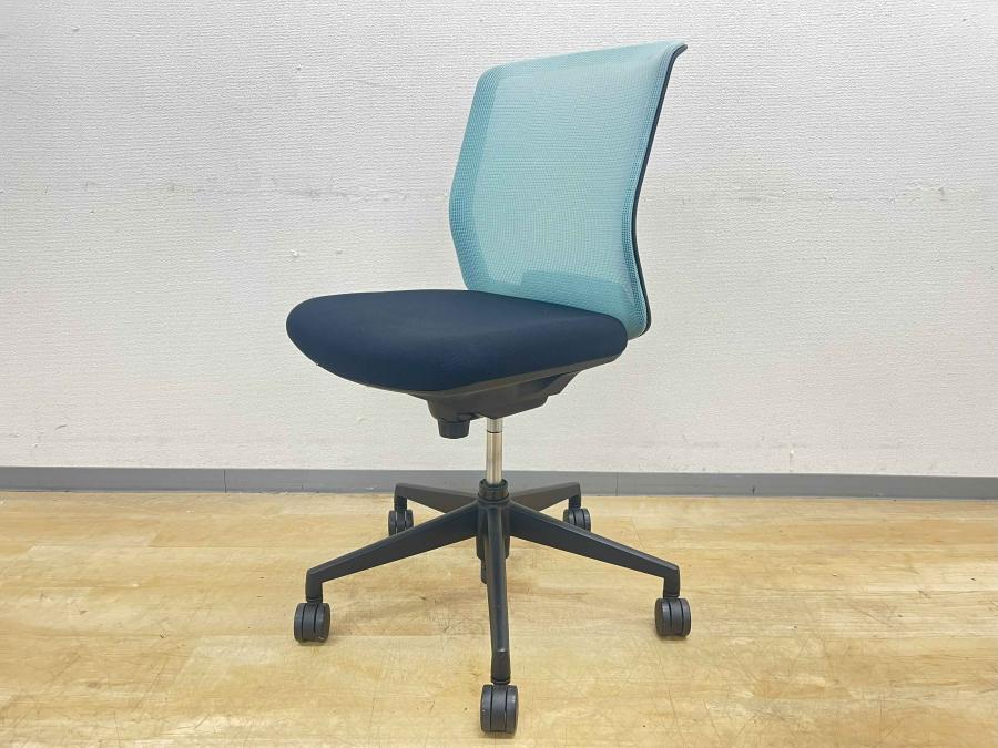 【訳アリ特価品】【安いメッシュチェア入荷！】内田洋行（UCHIDA）カリッサチェア　メッシュ仕様　■色：アクアブルー　ブラック座面　肘無仕様
                        カリッサ
                                    中古
            