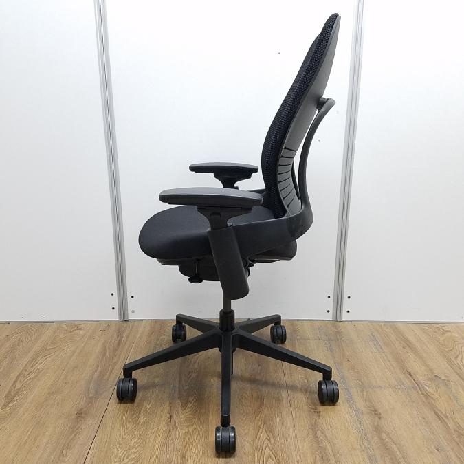 【中古】リープV2 Steelcase/スチールケース 肘付ハイバックチェア 501148 - 中古オフィス家具ならオフィスバスターズ