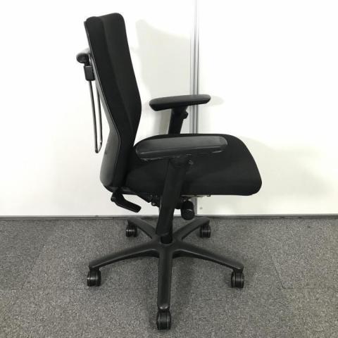中古】カロッツァチェア CK46ZR FS11 オカムラ/okamura 肘付ハイバックチェア 497814 - 中古オフィス家具ならオフィスバスターズ