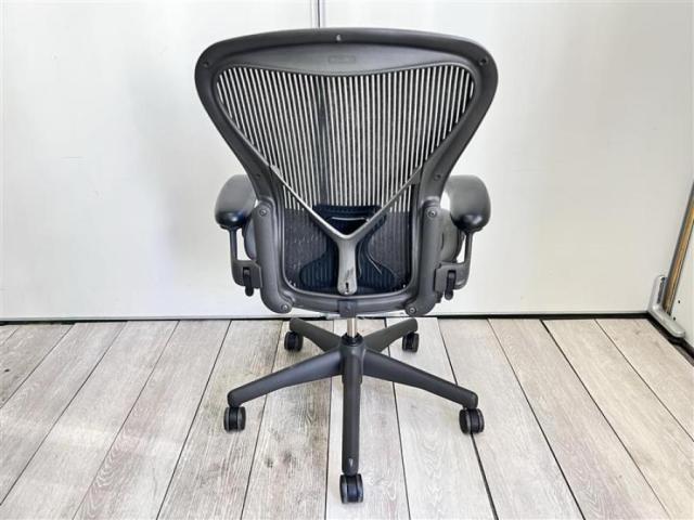 中古】アーロンチェア（ポスチャー フル装備） Herman Miller/ハーマンミラー 肘付ハイバックチェア 501286 -  中古オフィス家具ならオフィスバスターズ