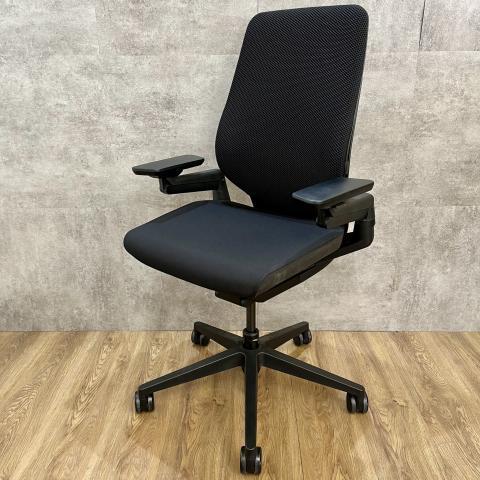 【南】【★海外製高級チェア★】スチールケース 　SteelCase　ジェスチャー　Gesture　高級　高品質　チェア　オフィスチェア　ワークチェア　椅子　事務椅子　福岡　博多　天神　佐賀　長崎　大分　熊本　宮崎　鹿児島　沖縄　九州　office chair　reasonable ∴