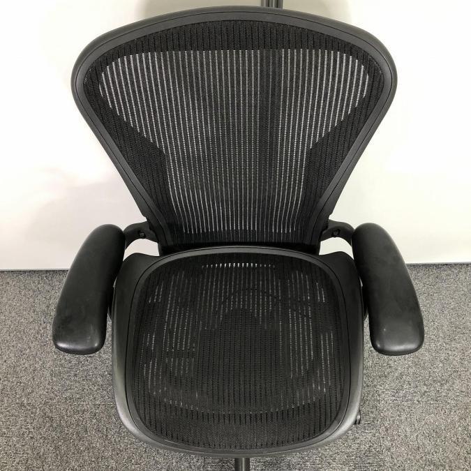 yw ハーマンミラー　アーロンチェア　中古品　Bサイズ　ダイヤル可動肘　ブラック 中古】ハーマンミラー アーロンチェア Bサイズ 可動肘 ランバー