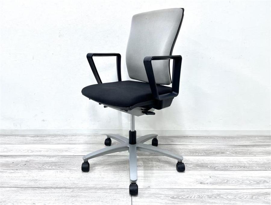 中古】インフィニア チェア イナバ/INABA 肘付ミドルバックチェア 500617 - 中古オフィス家具ならオフィスバスターズ