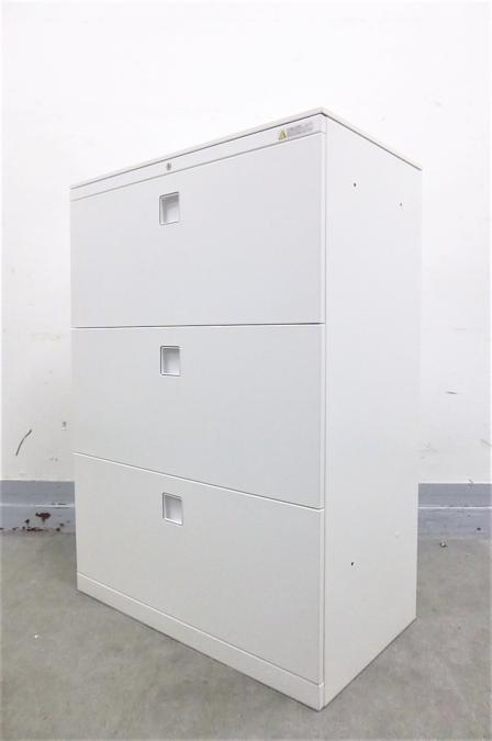 大人気ホワイト天板の書庫！マルチハンドル仕様なので上下左右どこからでも開けられます！後で上置きを買って書庫セットにもできます！【弊社使用欄：A00994914】【KN】
                        レクトライン
                                    中古
            