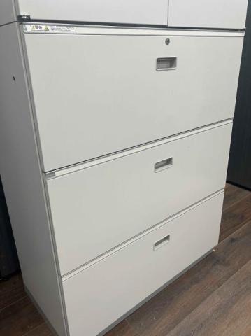 中古】シンライン イトーキ/ITOKI ハイキャビネット／両開き 480378 - 中古オフィス家具ならオフィスバスターズ