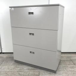 【カウンターにもなる天板付き！引出しはラッチ機能付で安心！】■イトーキ（ITOKI）製　シンラインシリーズ　3段ラテラル　ローキャビネット　■グレー
