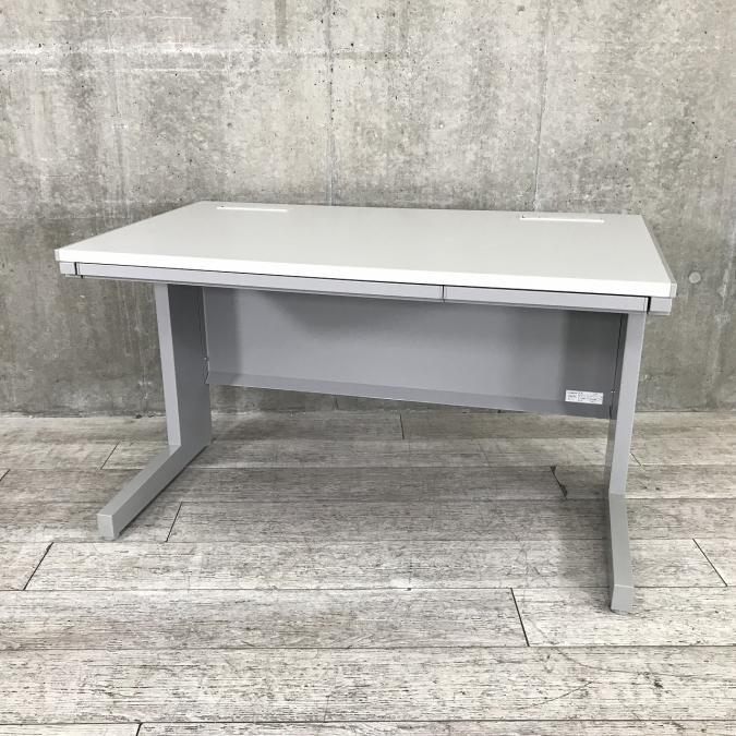 【基本を押さえたシンプルで使いやすい幅1200mmの平机！】■ウチダ (UCHIDA)　FEED-N (フィード エヌ)　平机　引出付き　配線Sタイプ　■ペールグレー
                        FEED-N
                                    中古
            