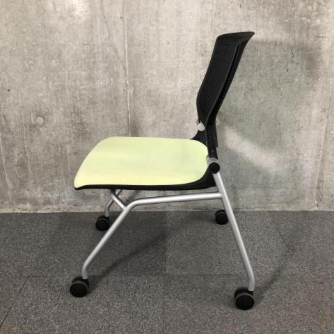 オカムラ グラータ ネスティングチェア 背もたれメッシュ肘置き付き４脚セット『良品中古』複数入荷！【リサイクルショップサルフ】 - いす