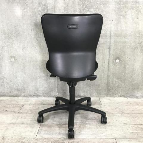 中古】カロッツァチェア オカムラ/okamura 肘無ハイバックチェア 494727 - 中古オフィス家具ならオフィスバスターズ
