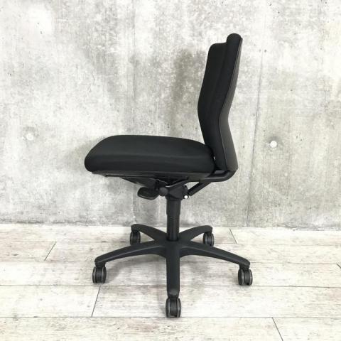 中古】カロッツァチェア オカムラ/okamura 肘無ハイバックチェア 494727 - 中古オフィス家具ならオフィスバスターズ