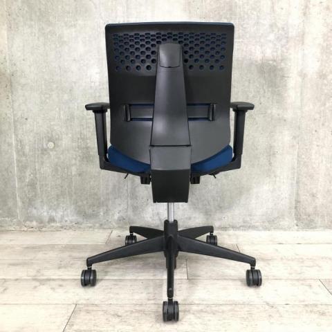 コクヨのフォスターチェア ヘッドレスト・ランバーサポート付 CR-G1422[コクヨ][中古]|オフィス家具（中古）通販ならHappy（ハッピー）