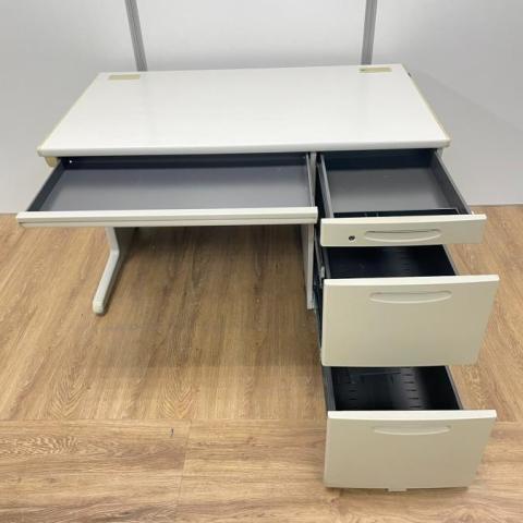 中古】SDシリーズ オカムラ/okamura 片袖机 501988 - 中古オフィス家具ならオフィスバスターズ