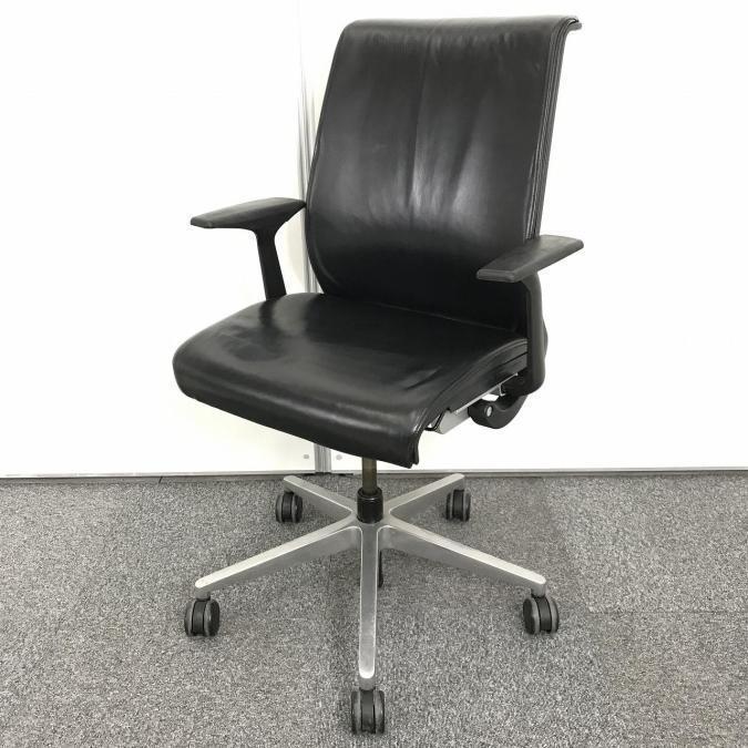 【在庫入れ替え】【アメリカの老舗メーカーが誇る高級チェア！レアなレザー張り！】■スチールケース(Steelecase)　シンク(Think)　旧モデル　■ハイバック　固定肘　張地：レザー　ブラック
                        シンクチェア（2014年以前モデル）
                                    中古
            