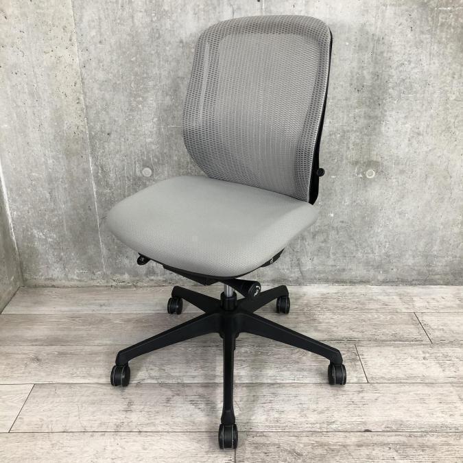 【在庫入れ替えSALE】【前傾機能付き大人気メッシュチェア入荷！】■オカムラ製　シルフィ（Sylphy）ローバック　■グレー×ブラックフレーム
                        シルフィーメッシュ
                                    中古
            