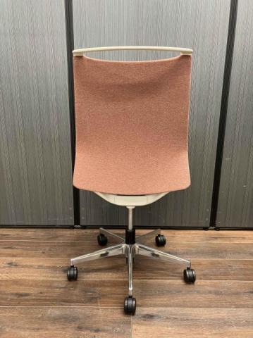 【中古】モード オカムラ/okamura 肘付ミドルバックチェア 491705