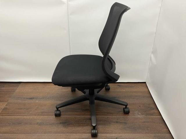中古】ミトラシリーズ CRS-G2900E6 コクヨ/KOKUYO 肘無ローバックチェア 502220 - 中古オフィス家具ならオフィスバスターズ