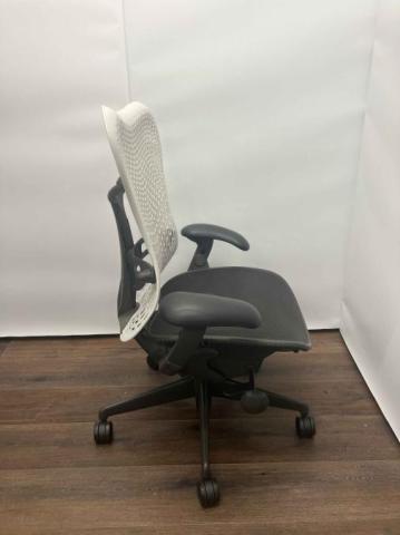 ハーマンミラー ミラチェア 可動肘 シトロン／グレー Herman miller／Mirra Chair／人気／OAチェアー／椅子／メッシュ／中古-  中古オフィス家具の専門店-天下一