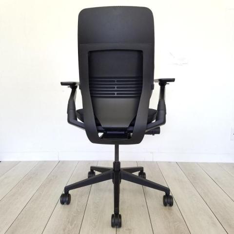 中古】ジェスチャー Steelcase/スチールケース 肘付ハイバックチェア 502314 - 中古オフィス家具ならオフィスバスターズ