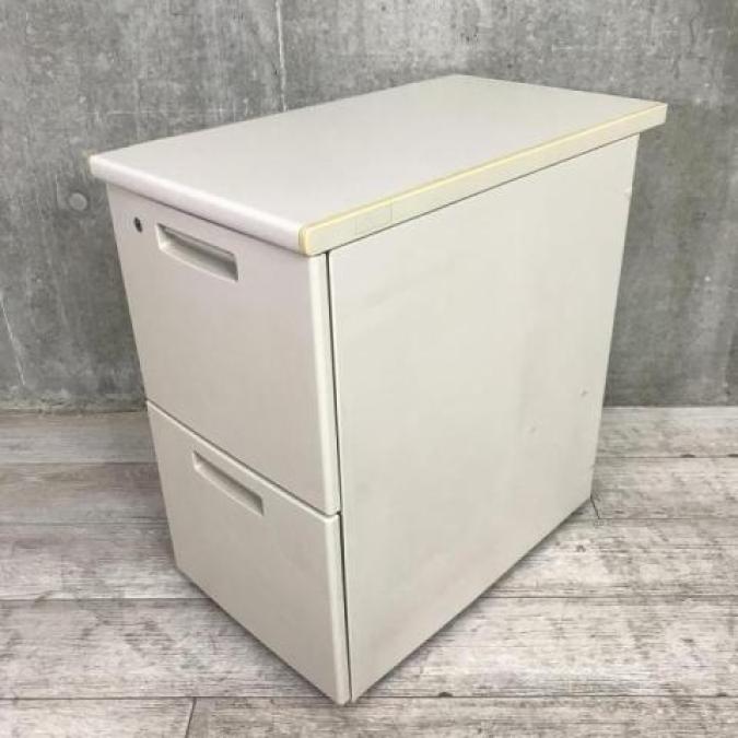 中古】BS+ コクヨ/KOKUYO 脇机2段 502399 - 中古オフィス家具ならオフィスバスターズ
