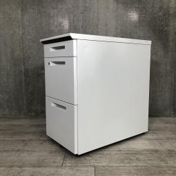 【収納量アップでデスクワークが充実！書類や備品の管理にオススメ！】■コクヨ（KOKUYO）製　isシリーズ　3段脇机　■ホワイト　■シリンダー錠