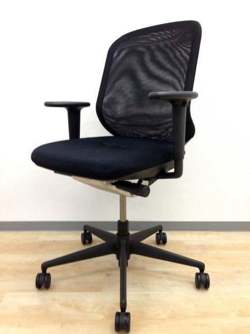 【定価約12万円】【在庫入替】【vitra製・メダパルチェア】メッシュタイプ・可動肘【A00947401】【IB】
※関東倉庫在庫
                        メダパル
                                    中古
            