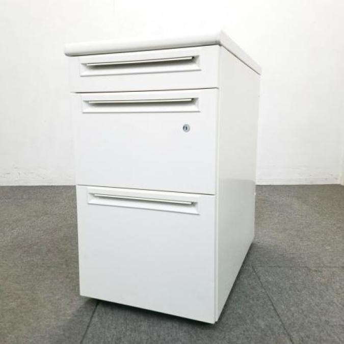 【博】【25⑨在庫入替セール】◆プラス US　3段脇机　/　収納　/　保管　/　A4　/　袖机　/　引き出し　/　ワゴン　/　書類　/　リサイクル　/　格安　/　リサイクル
                        US
                                    中古
            