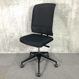【在庫入替セール】【機能、品質、デザインすべてを踏襲したチェア！】■vitra製　AMチェア　肘無ハイバック　■メッシュバック　■ブラック　【通気性の良いメッシュ背面！】【弊社使用欄：A00997100】