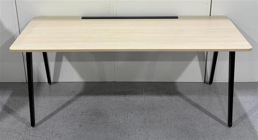 ミーティングテーブル 内田洋行 W1800 リユース品 値下げしました！ - 机