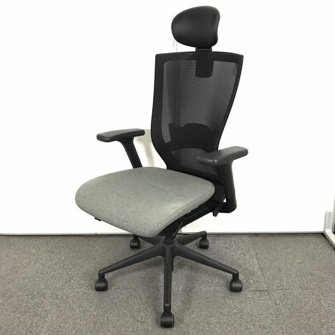 【状態良好品＆専門業者によるクリーニング済み！】【人間工学に基づいた最適な座り心地！ランバー付で背中をしっかりサポート！】■ファシス/FURSYS　T50　肘付ハイバック　■ブラック×座面のみグレー　■ヘッドレスト付　ランバー付　■可動肘　■背面メッシュ
                        T500
                                    中古
            