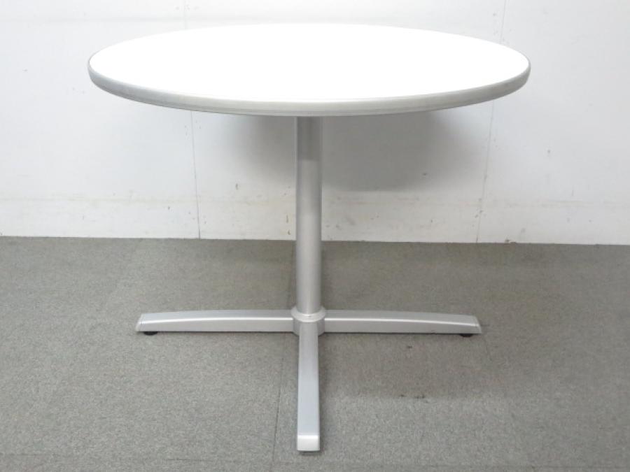 【在庫入替セール品！（本在庫限定価格）】【リフレッシュスペースにもミーティングスペースにもオススメ！】■オカムラ製　サークルテーブル　W900mm　ホワイト【丸テーブル】【ABW】
                        8177シリーズ
                                    中古
            