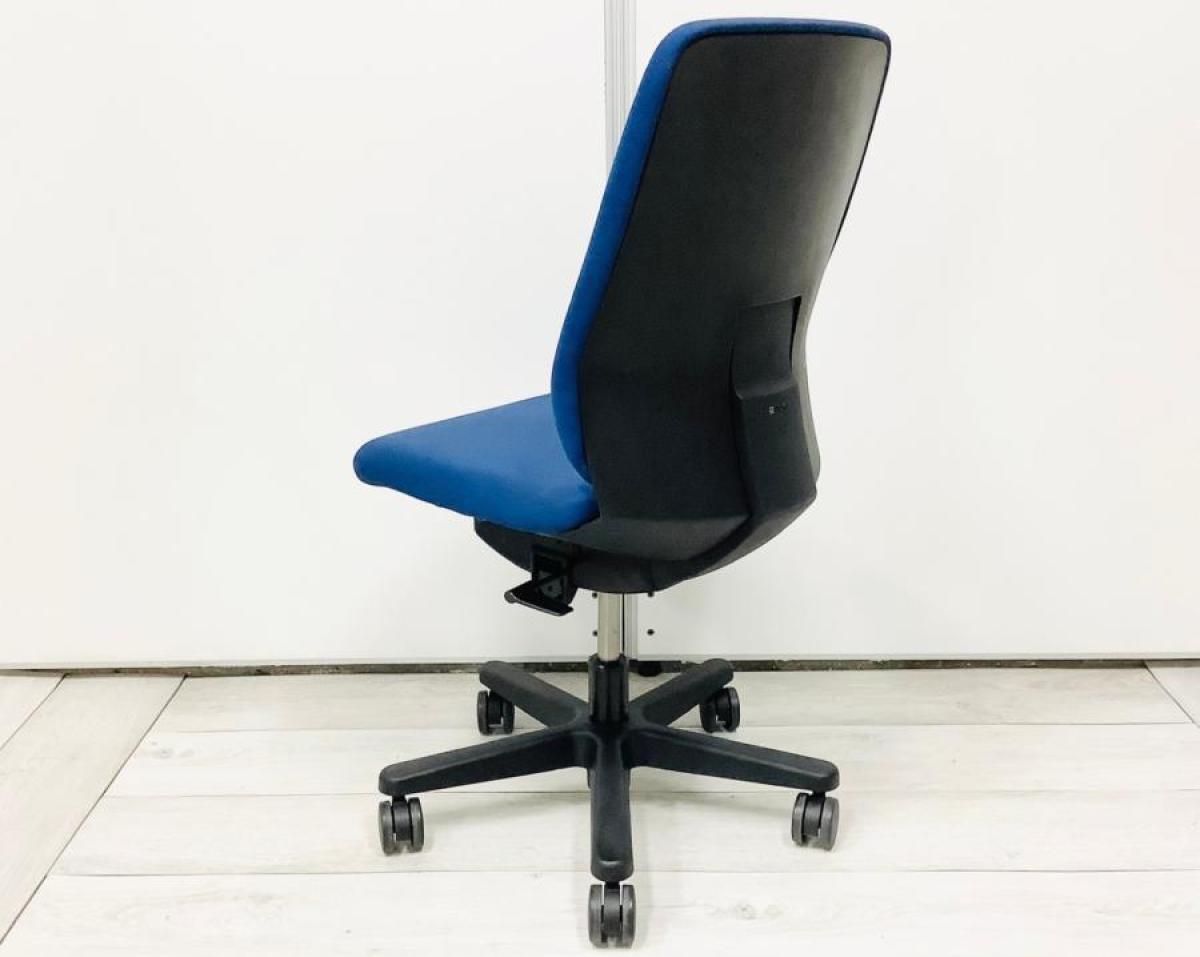 中古】トルテチェア KJ-320PV-T1T1 イトーキ/ITOKI 肘無ローバックチェア 502417 - 中古オフィス家具ならオフィスバスターズ