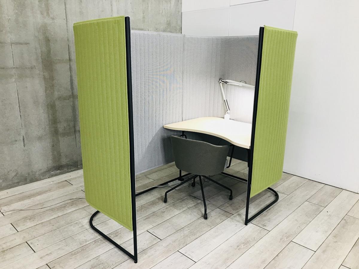 【右開口】【話題の集中ワークブース！壁やパーテーションで完全に仕切らずにゆったりと囲ったセミクローズド空間！】■コクヨ(KOKUYO)製　インフレーム　集中ワークブース　■グリーン　■ライト・コンセント付　■チェア付き【ABW商材】【関東倉庫在庫品】【弊社使用欄：A01000630】
                        その他シリーズ
                                    中古
            