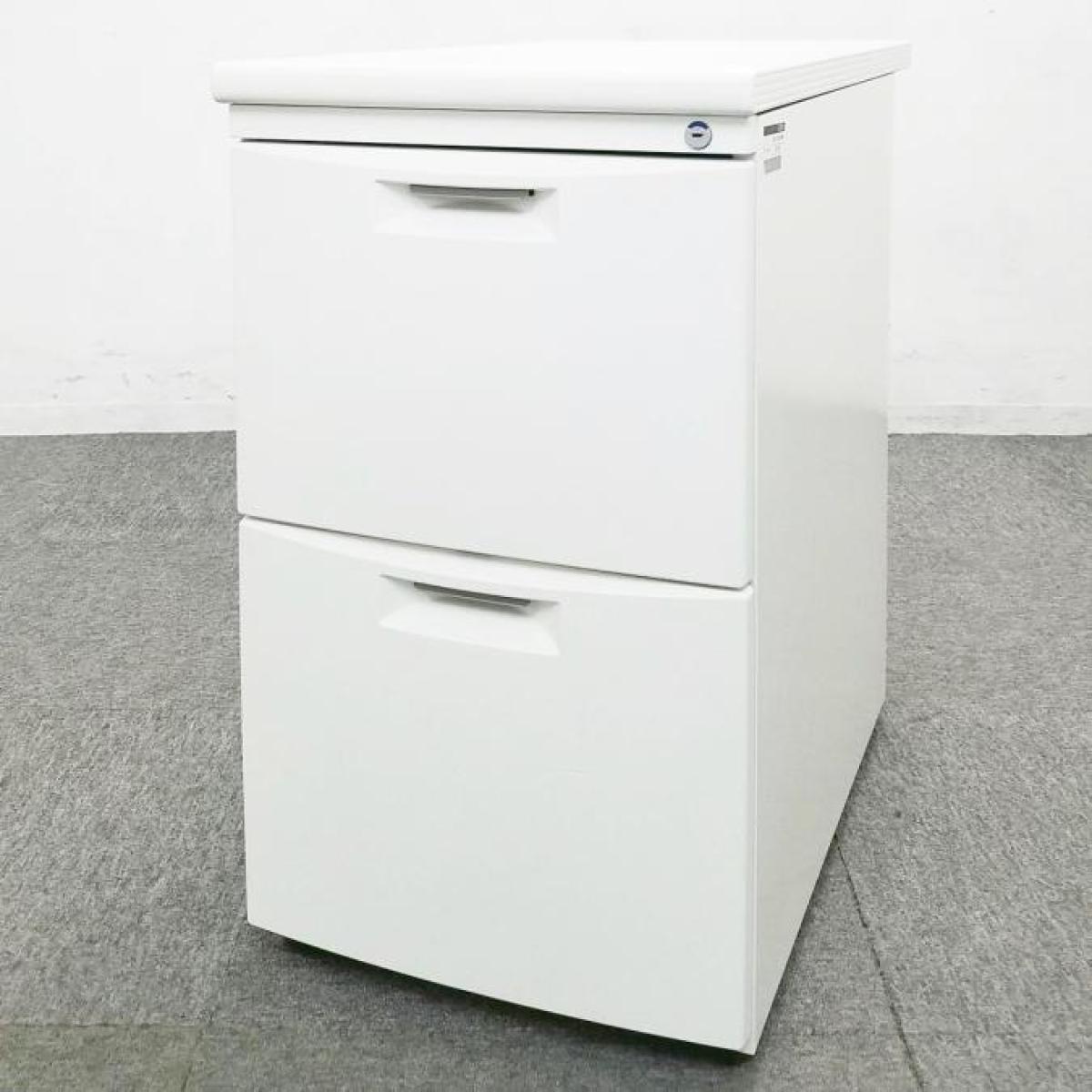 【デスク横に置いて収納と作業スペースを同時に確保！】■イトーキ製　シーゼットシリーズ　2段脇机　H700mm　ホワイト　■デスクサイドキャビネット【ITOKI　CZ】
                        CZシリーズ
                                    中古
            