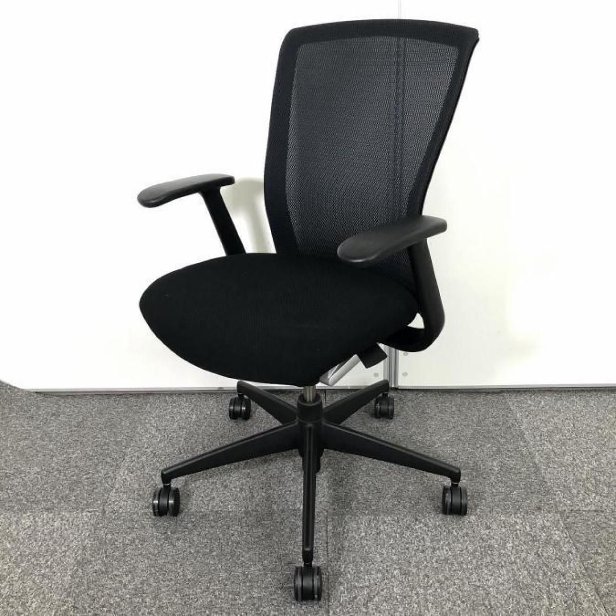 【上半身の動きにフィット・体を包み込むメッシュ張地！】■コクヨ（KOKUYO）製　フォスターエトス (ETHOS)　肘付き　ハイバック　■固定肘　■背面メッシュ　■ブラック【弊社使用欄：A01000622】
                        フォスターエトスチェア
                                    中古
            