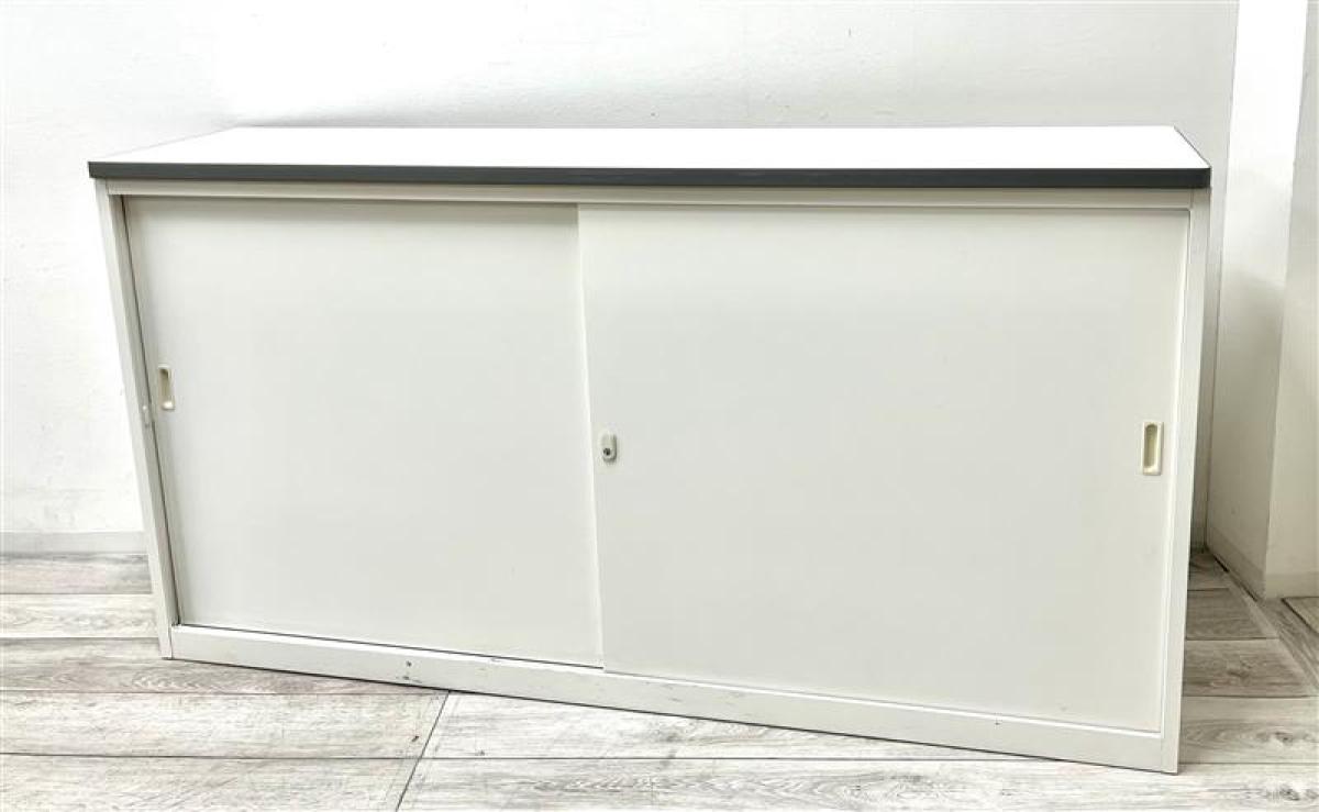 【定価約9万円】【幅W1800㎜サイズ！収納付きのカウンター入荷！】■生興　■ホワイト　■引違扉
                        その他シリーズ
                                    中古
            