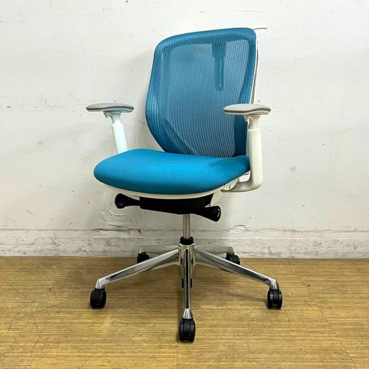 オカムラ　シルフィー　ローバック　メッシュタイプ　アジャストアーム搭載　ブルーグリーン×ホワイトフレーム　ポリッシュ脚　コートハンガー付き
                        シルフィーメッシュ
                                    中古
            