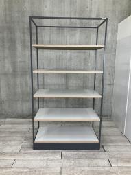 【2脚限定】【物を置くことはもちろん、空間をさりげなく仕切るパーテーションにもなるシェルフです！】■オカムラ(okamura)製　ライブス（Lives）シェルフ　スチールラック　W1200×D600×2230㎜　■フレーム：ブラック　棚：ホワイト