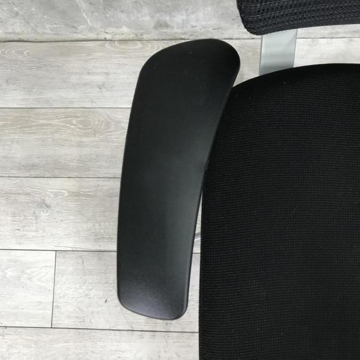 中古】バロンチェア オカムラ/okamura 肘付ローバックチェア 中古】バロンチェア オカムラ/okamura 肘付ローバックチェア