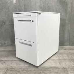 【収納力抜群の3段ワゴン！中段と下段にはＡ４サイズのファイル等が収納できるサイズ！】■イトーキ（ITOKI）製　CZR　3段ワゴン　フリアド用ワゴン　H650㎜　■1段目浅型　■ホワイト　■シリンダー錠 【弊社使用欄：A00992420】【KN】