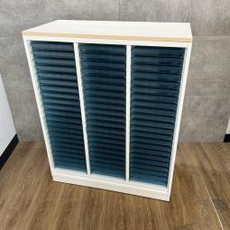 【南】【ローキャビネット/クリスタルトレー/コクヨ】　収納　A4トレー  中古　福岡　博多　天神　佐賀　長崎　大分　熊本　宮崎　鹿児島　沖縄　オフィス用品　オフィスバスターズ　★正面最下段、左手側のトレー1段：割れあり★