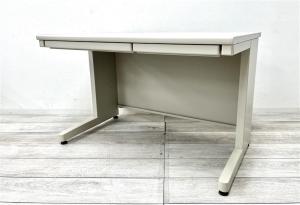 【定価約9万円】【急な増員におすすめな幅1100㎜サイズの平机】■コクヨ/BS　■ニューグレー　■引き出し付き ■残り1台