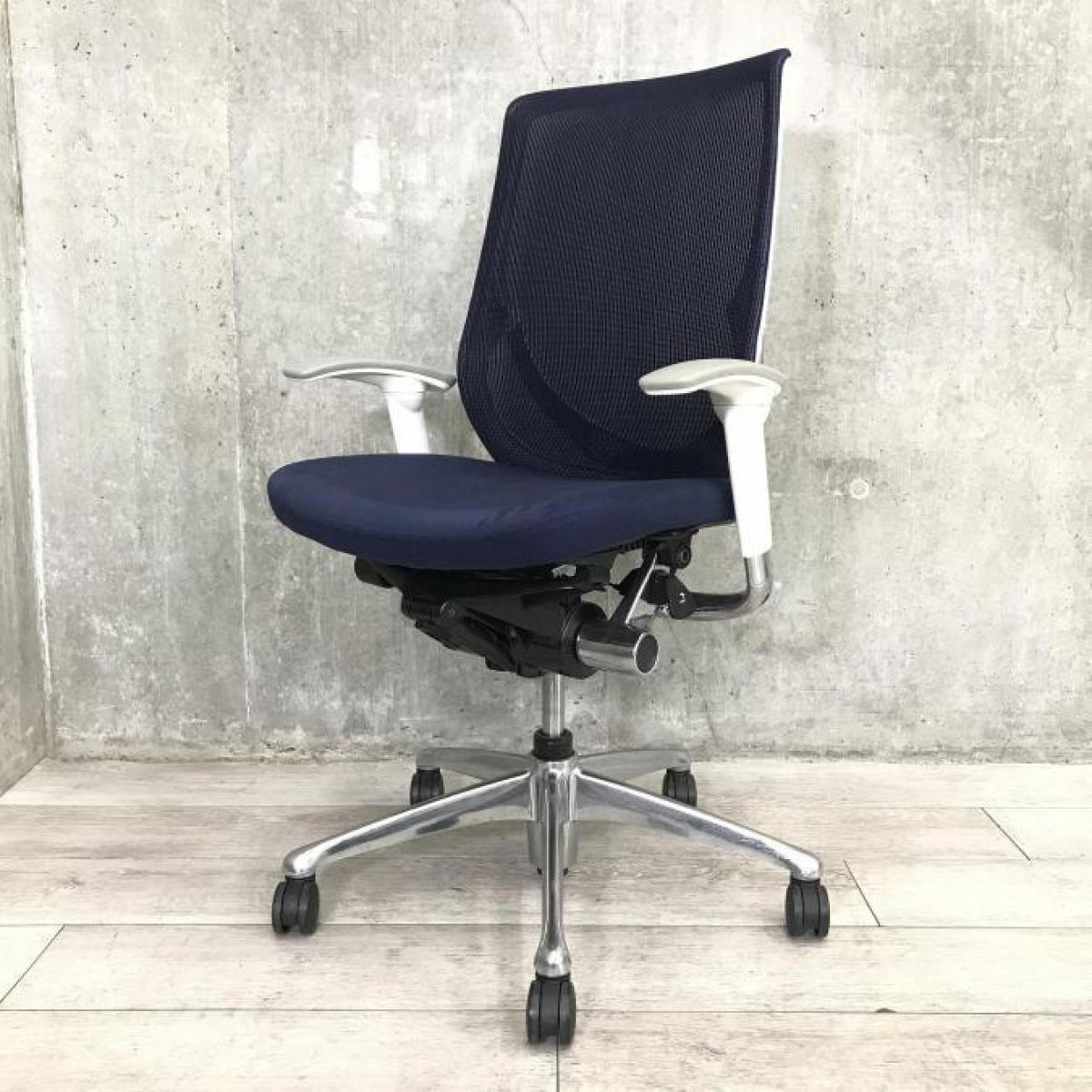 【在庫入替セール】【14脚入荷】オフィス家具の王様からオフィスチェアのレジェンドを入荷！オカムラ　ゼファー　ダークブルー　稼働肘　ハイバック　ホワイトフレーム　在宅　オフィス　リモートワーク
                        ゼファー（メッシュ）
                                    中古
            